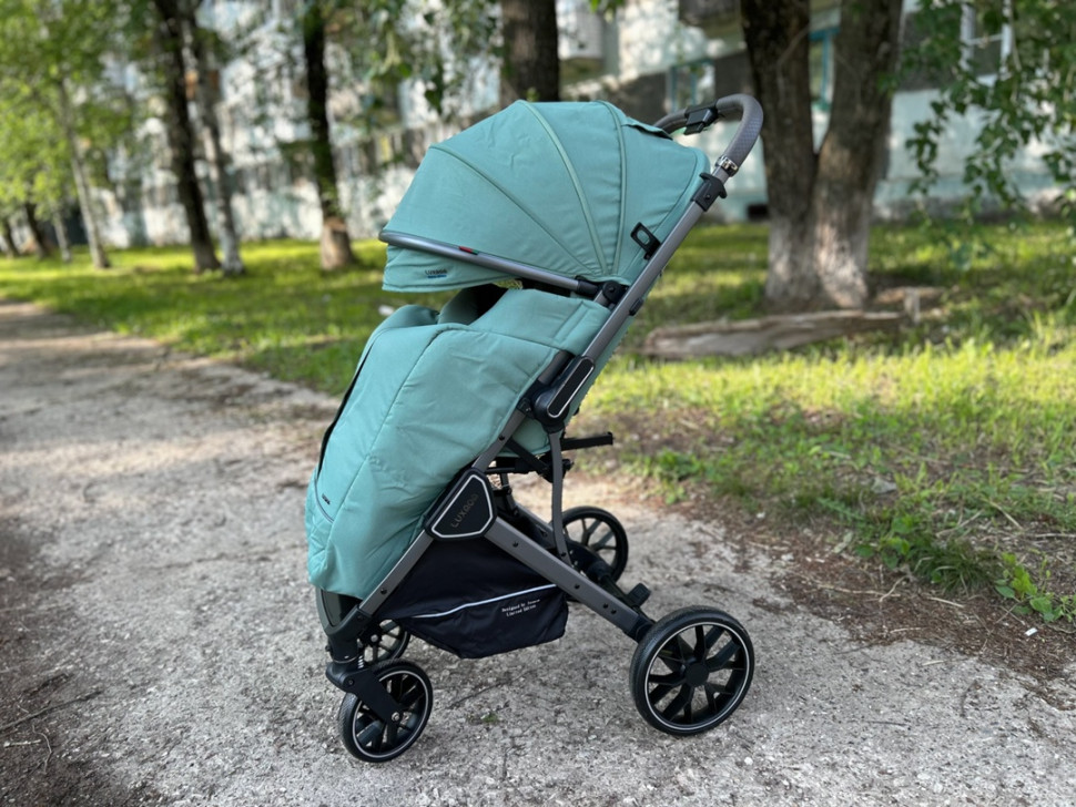 Коляска прогулочная Luxmom A81