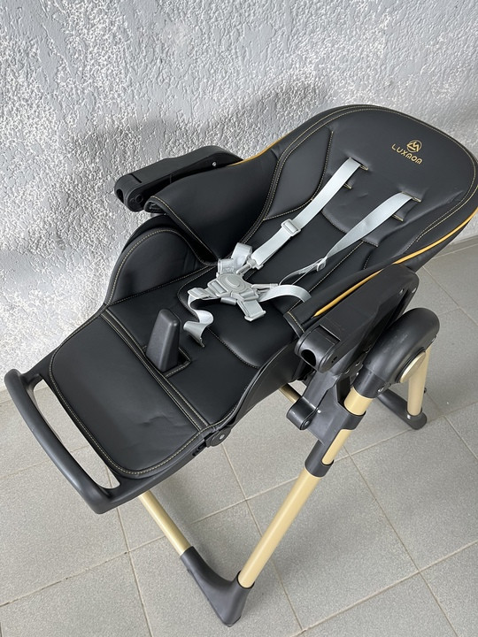 Стульчик для кормления Luxmom H580 Черный