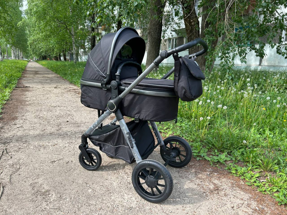Коляска Luxmom A4 3в1 Черный