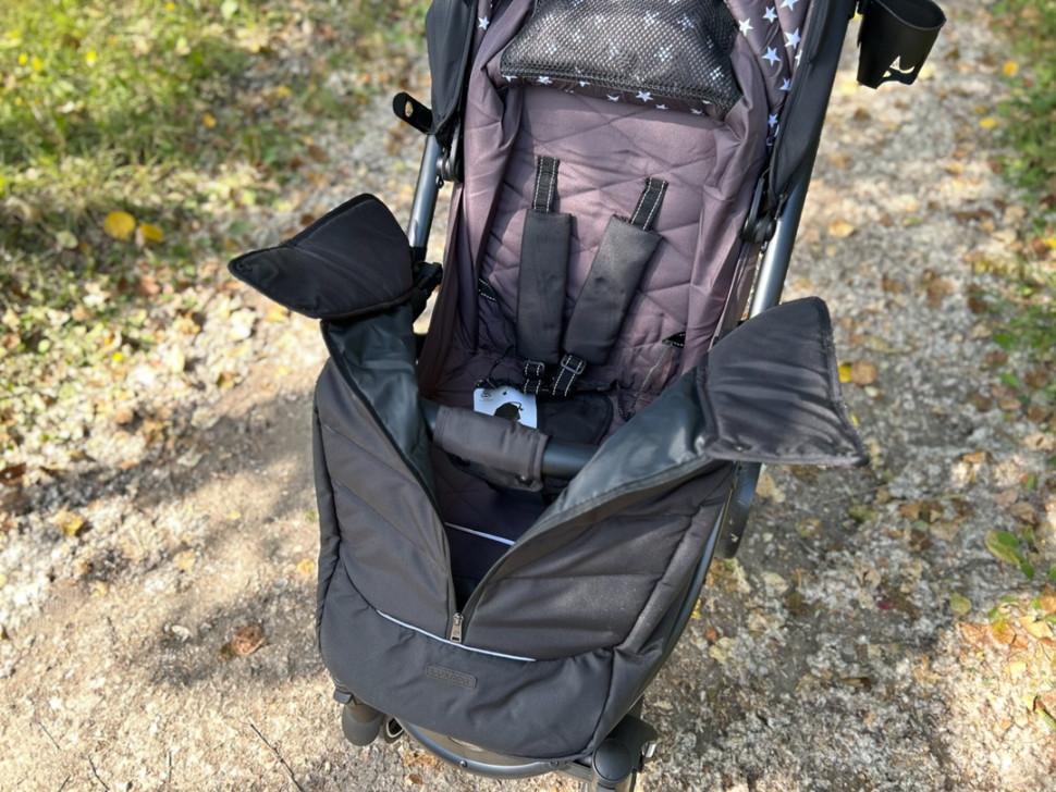 Коляска Прогулочная G30 Luxmom черная