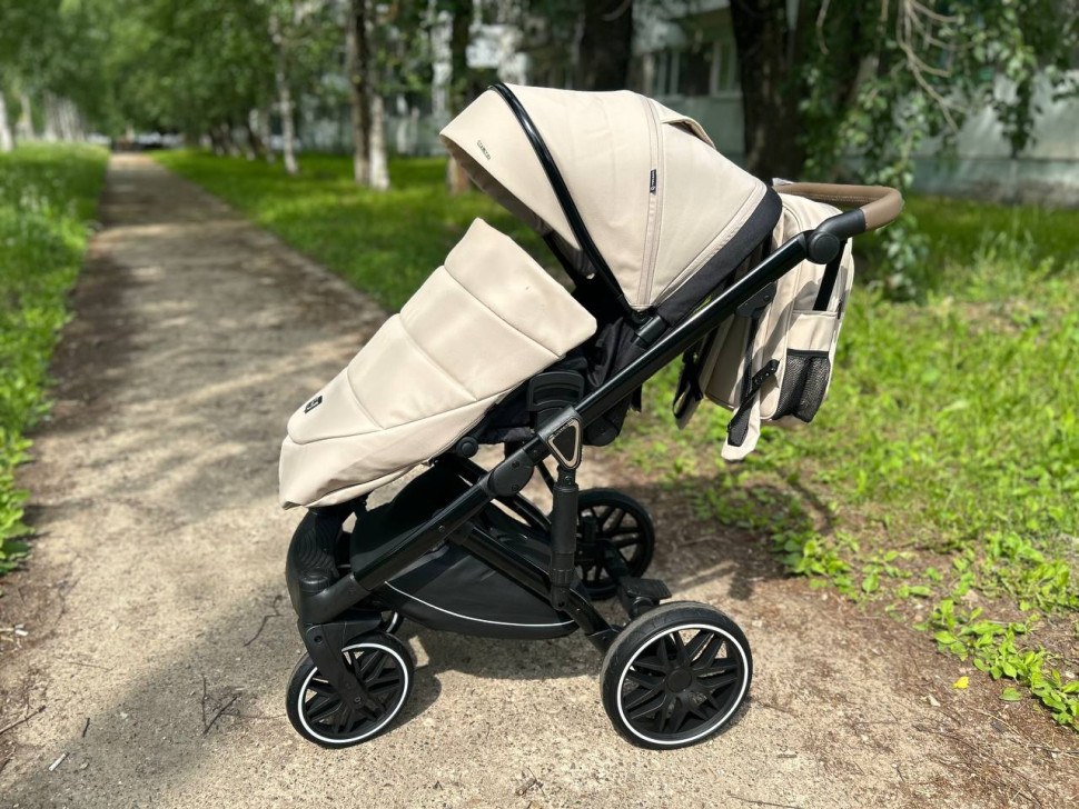 Коляска Luxmom F2 Экокожа 2в1 Бежевый